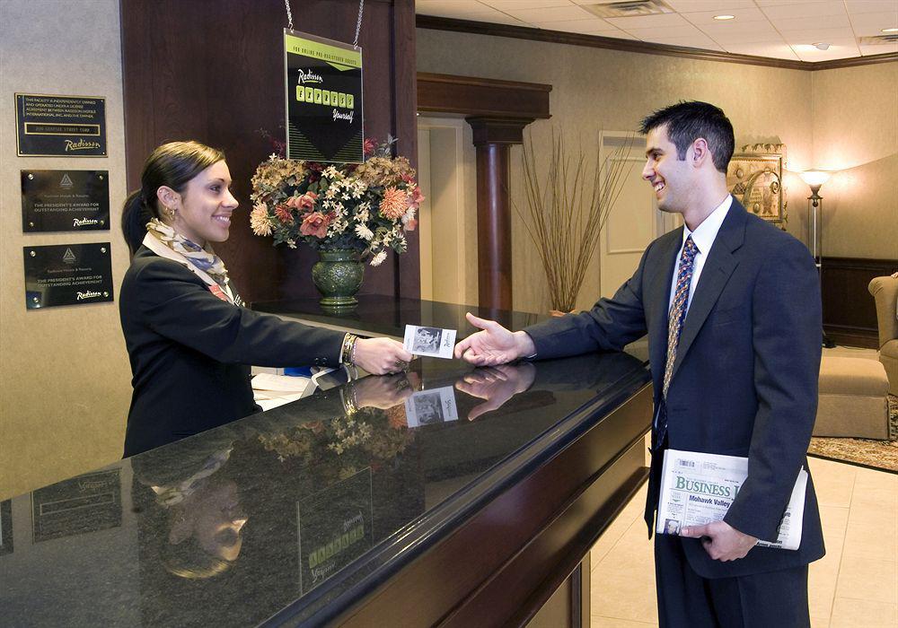 Delta Hotels By Marriott Utica Kültér fotó