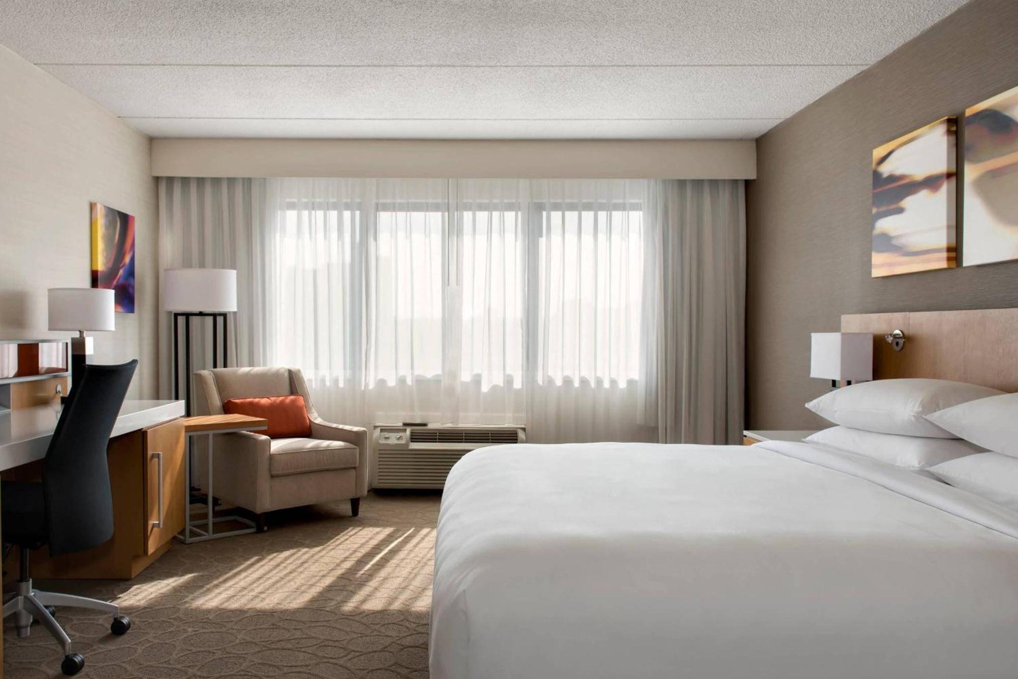 Delta Hotels By Marriott Utica Kültér fotó